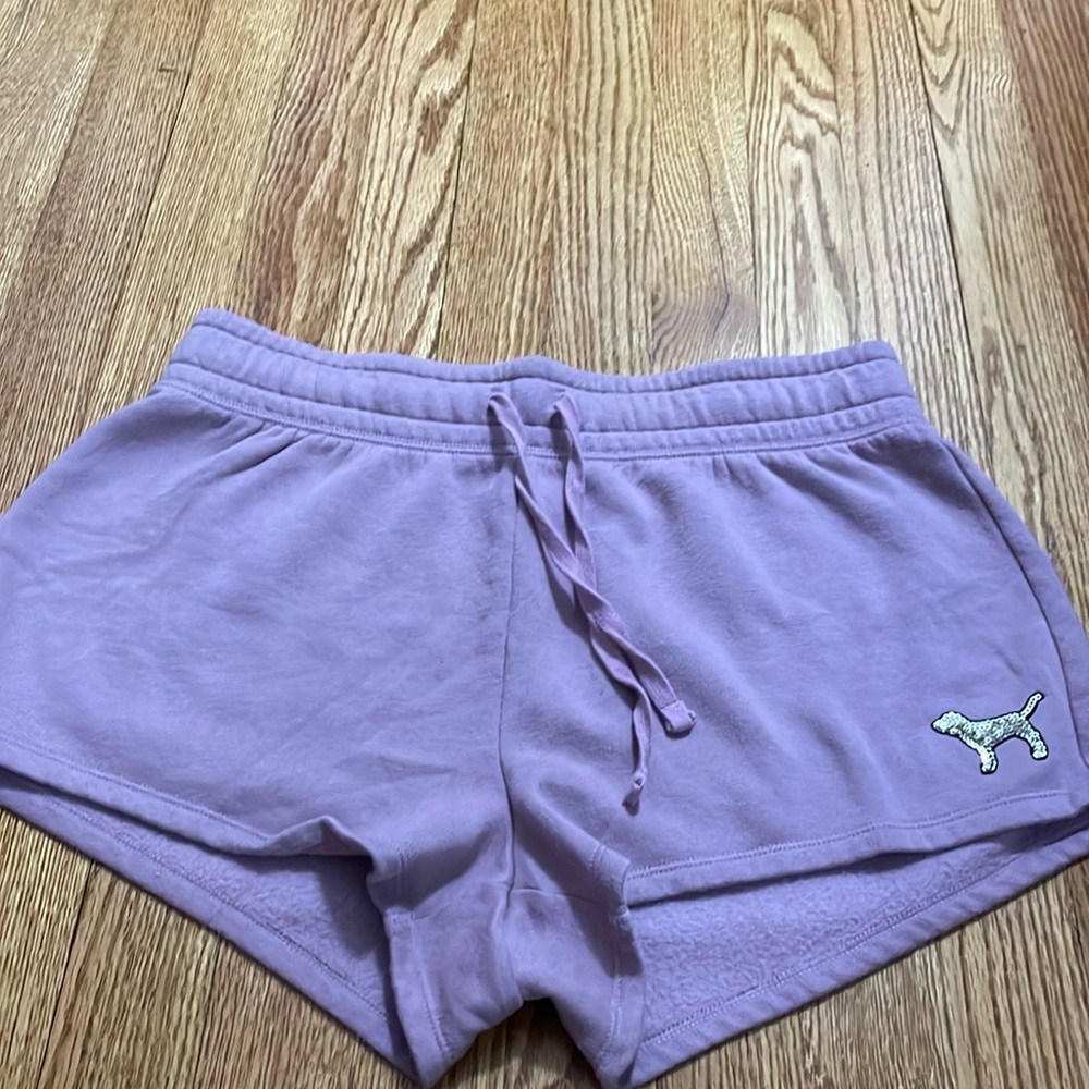 pink shorts